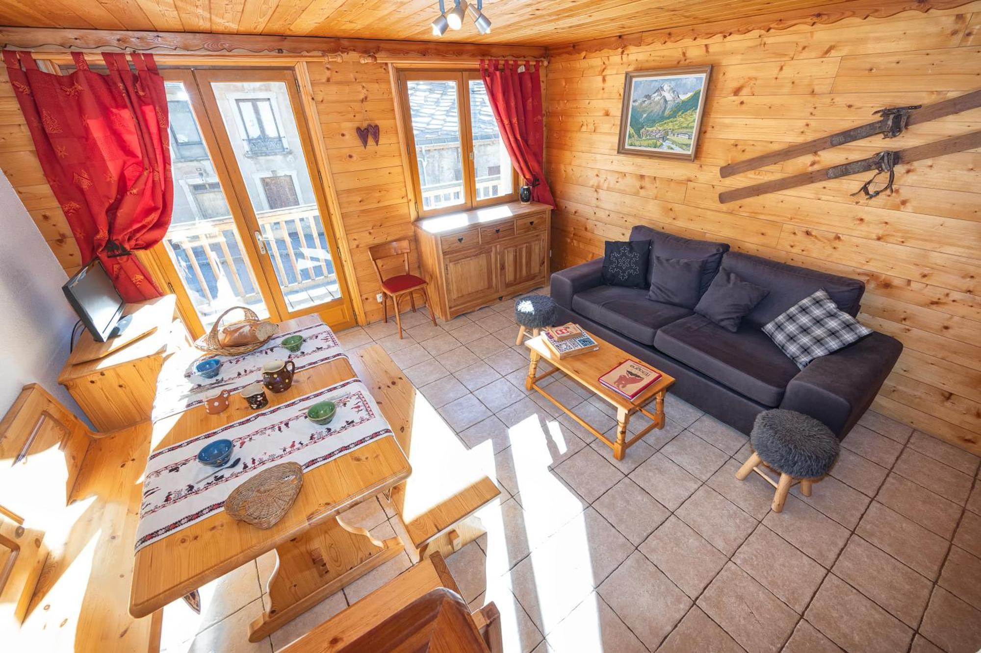 Chalet L'Etagne 贝桑 外观 照片