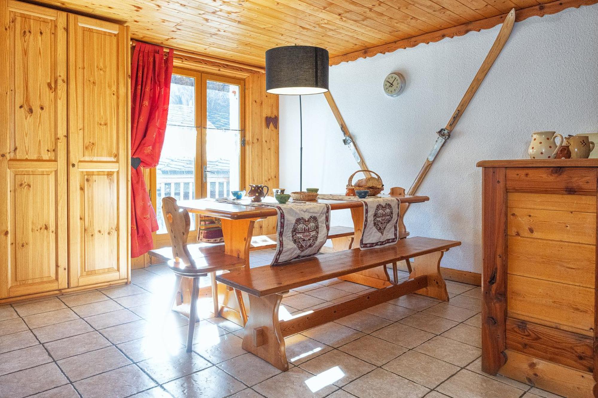 Chalet L'Etagne 贝桑 外观 照片