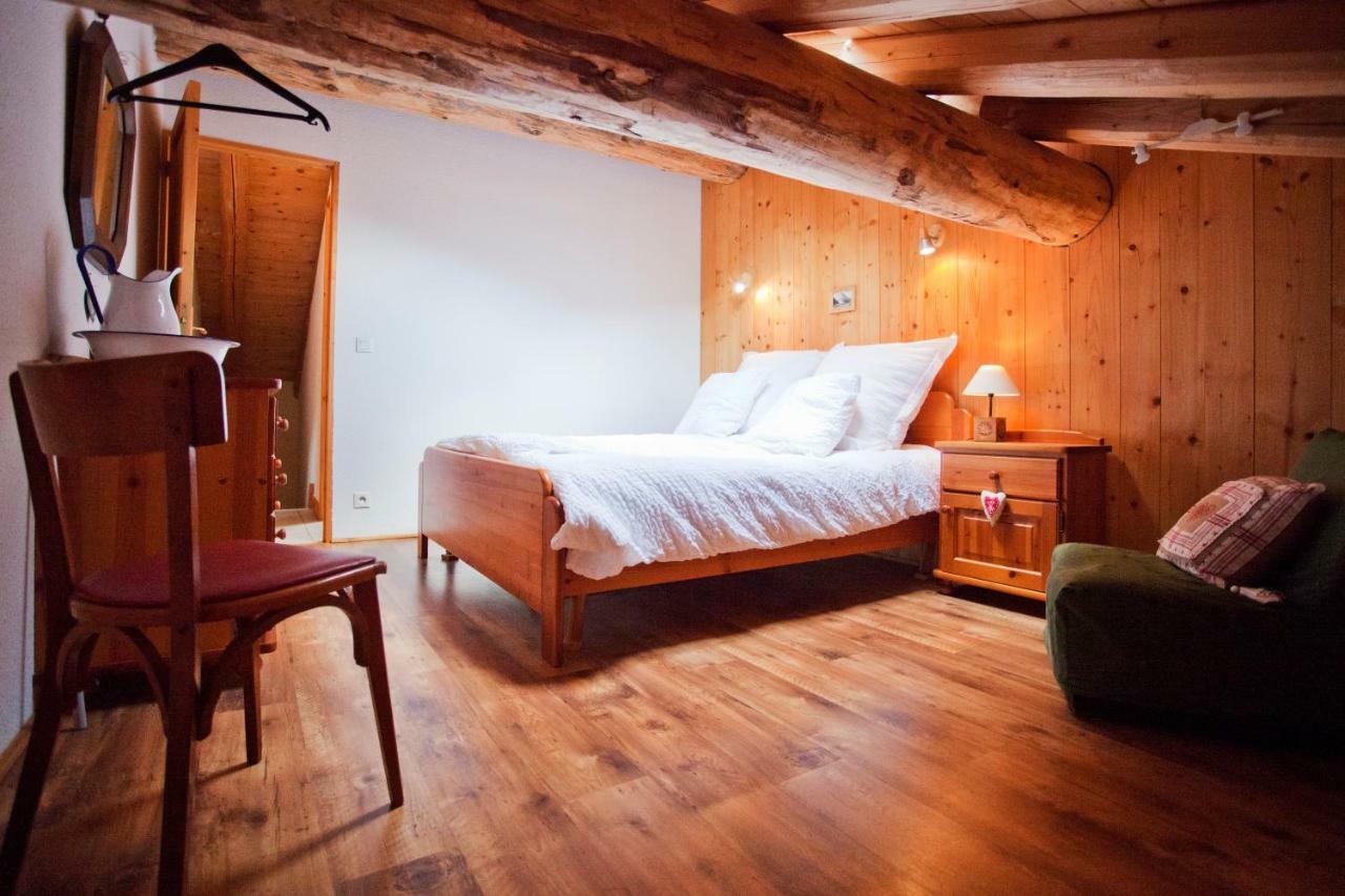 Chalet L'Etagne 贝桑 外观 照片